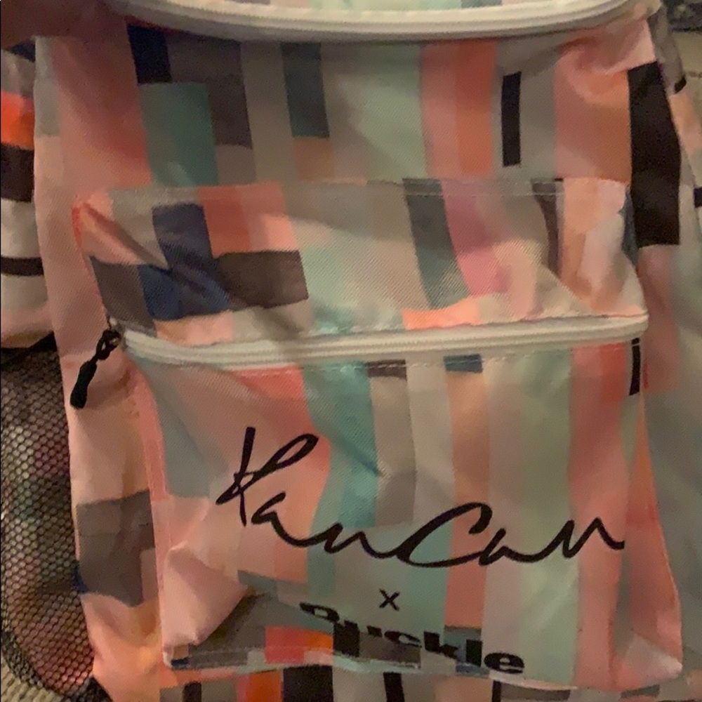 Kan can x Buckle back pack